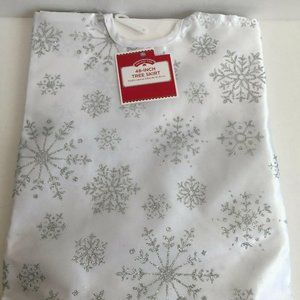 Holiday Time 48" White Satin Silver Glitter Star